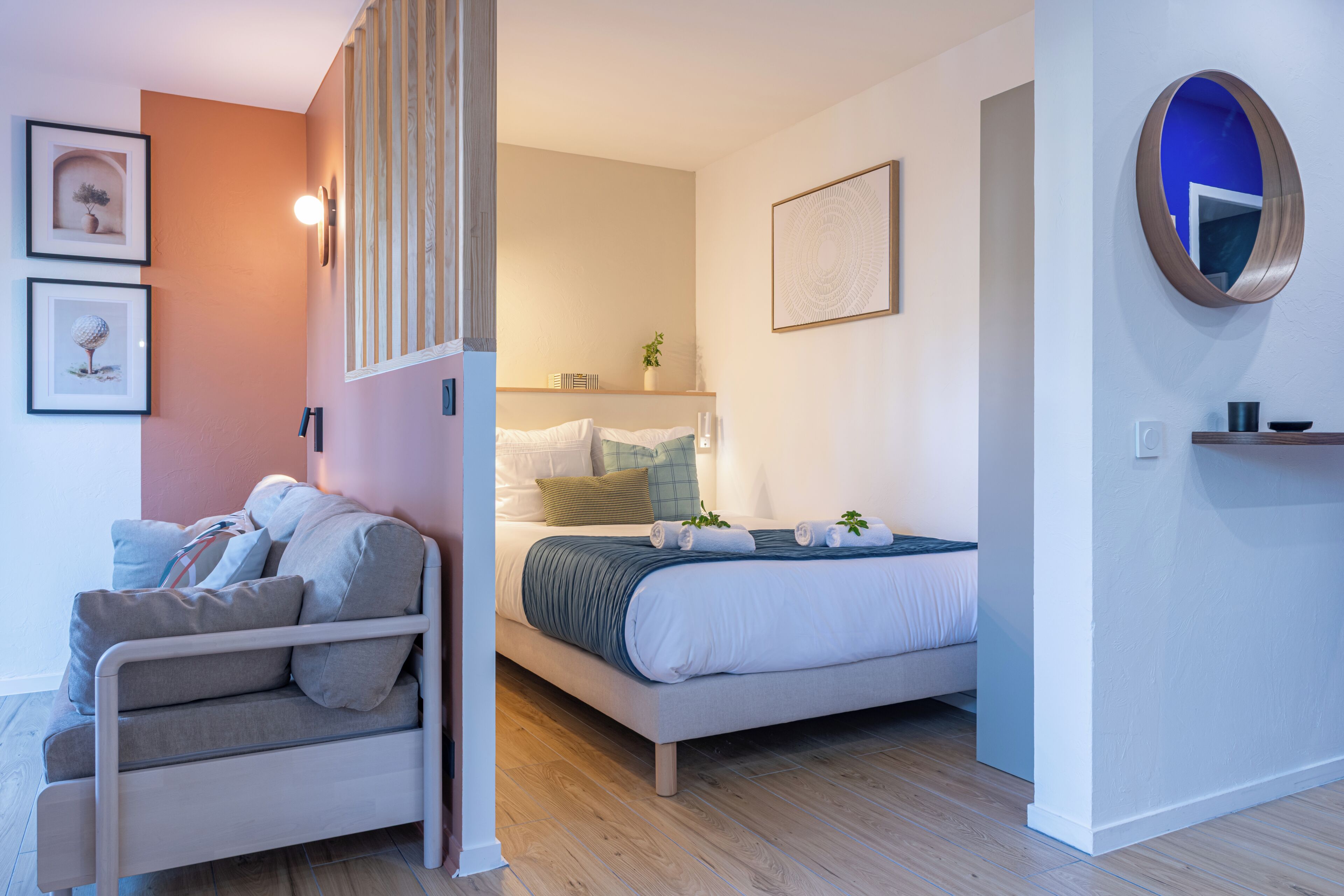 1 chambre, fer et planche à repasser, lit parapluie, Wi-Fi gratuit