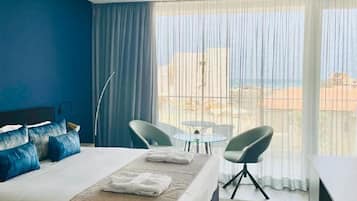 Deluxe Double Room, City View | In-room safe, desk, laptop workspace, soundproofing