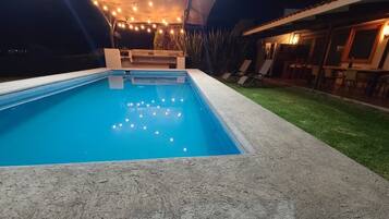 Piscina coperta, piscina all'aperto