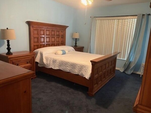 Iron/ironing board, WiFi, bed sheets