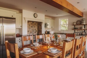 Dining - Gutherscale Lodge, a large home beneath Catbells (Newlands)