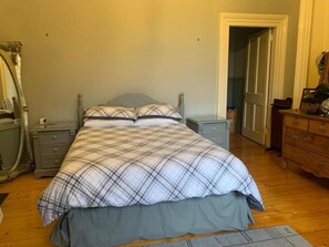 Double Room, Garden View | Free WiFi - Ballynacree Manor House (Ballymoney)