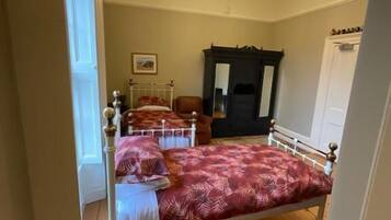 Twin Room, Courtyard View | Free WiFi