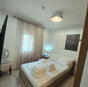 Room - ANEMOS Garden House • Cozy Home with Private Garden & Outdoor Dining (Νέα Καλλικράτεια)