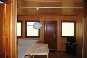 WiFi, bed sheets - Apartment '2 Studio' with Mountain View, Private Terrace and Wi-Fi (Ruhla)
