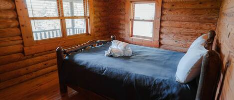 4 bedrooms, free WiFi, bed sheets