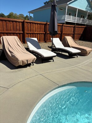 Pool - The Lazy Turtle (Oak Island)