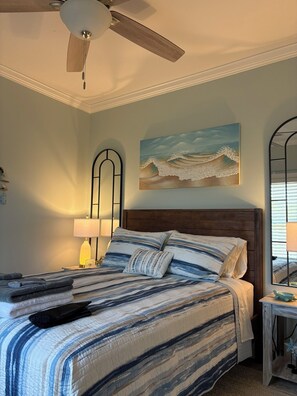 Room - The Lazy Turtle (Oak Island)