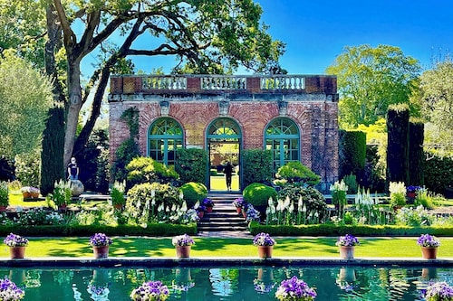 Private Coastal Escape Home Walk to Harbor, Beaches & Dining