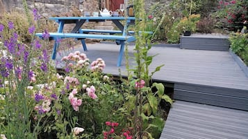 Apartment, 1 Bedroom, Accessible, Fireplace | Garden