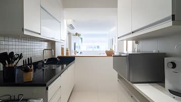Basic Apartment | Private kitchen