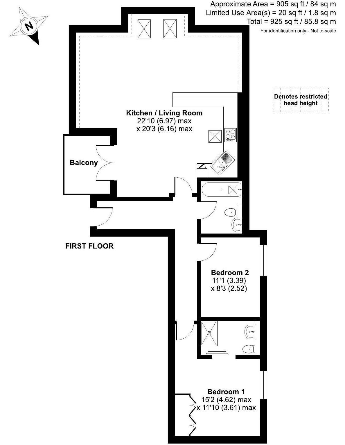 Plan d’étage d’une propriété d’une superficie totale de 85,8 m² (925 pieds carrés), comprenant une cuisine/salon, deux chambres et un balcon.