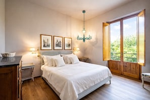13 Schlafzimmer, Bügeleisen/Bügelbrett, kostenloses WLAN