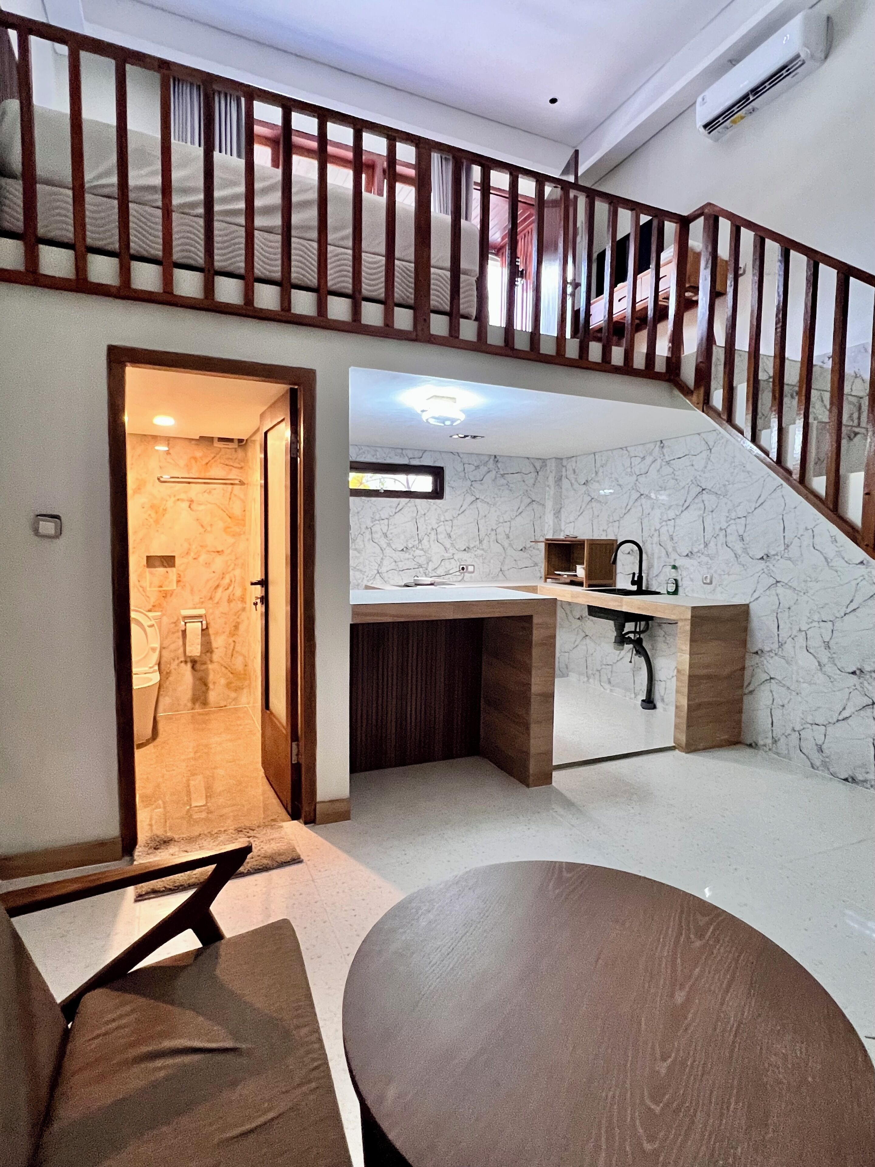 Family Studio Suite, Pool View | Interior