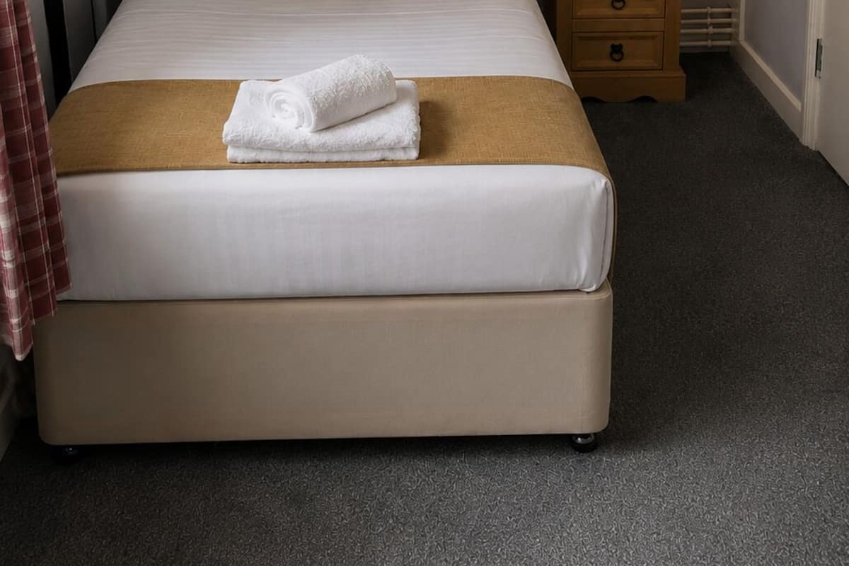 Basic Single Room, Ensuite (ROOM 5) | WiFi (free)