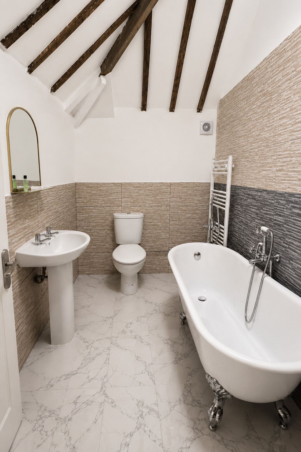 Double Room | Bathroom