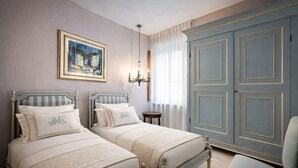 2 chambres, fer et planche à repasser, accès au Wi-Fi (inclus)