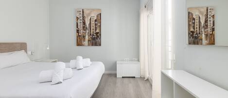 Iron/ironing board, free WiFi, bed sheets