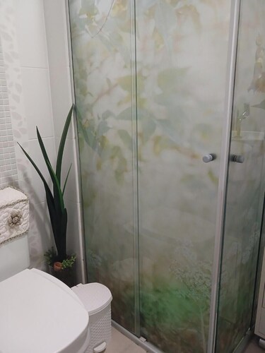 One-bedroom apartment in the city center, next to the market.