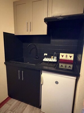 Private kitchen - Le Petit Marius – Duplex climatisé avec parking au Grau-du-Roi (Le Grau-du-Roi)