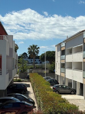 Property grounds - Le Petit Marius – Duplex climatisé avec parking au Grau-du-Roi (Le Grau-du-Roi)