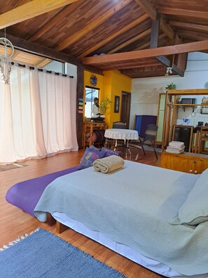 Room - Vrbo Property (Penha)
