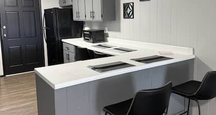 Cozy Retreat 717 W Orange St Hoopeston IL 60942