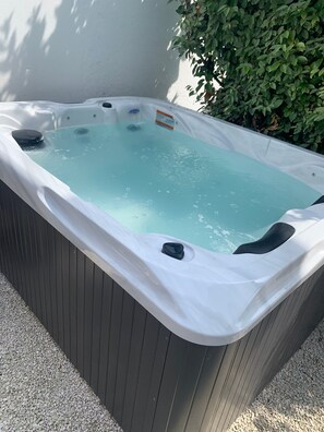 Idromassaggio all'aperto