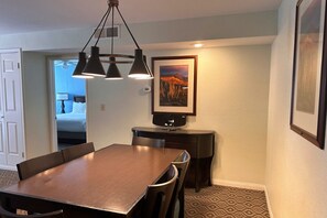 Dining - BLOCK WM Boulevard 1br (Las Vegas)