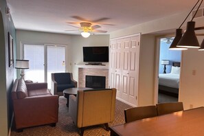 Living area - BLOCK WM Boulevard 1br (Las Vegas)