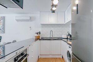 Private kitchen - Apartment 'Comfort En Jávea' with Shared Pool, Wi-Fi and Air Conditioning (Adsubia)