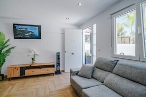 Living area - Apartment 'Comfort En Jávea' with Shared Pool, Wi-Fi and Air Conditioning (Adsubia)