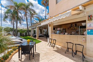Outdoor dining - B&B Annita - Camera Family (Porto Cesareo)