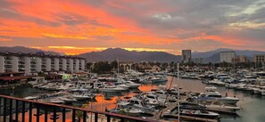 Marina - Beautiful apartment with panoramic view of the marina -Front of the nautical boardwalk (Puerto Vallarta)
