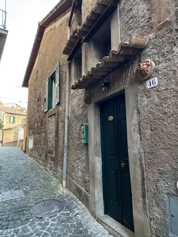 Exterior detail - Vrbo Property (Castelnuovo di Porto)