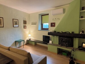 Living area - Vrbo Property (Castelnuovo di Porto)