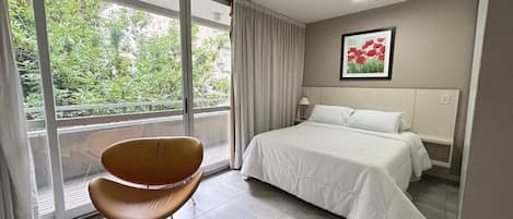 Classic Apartment, Balcony | Free WiFi