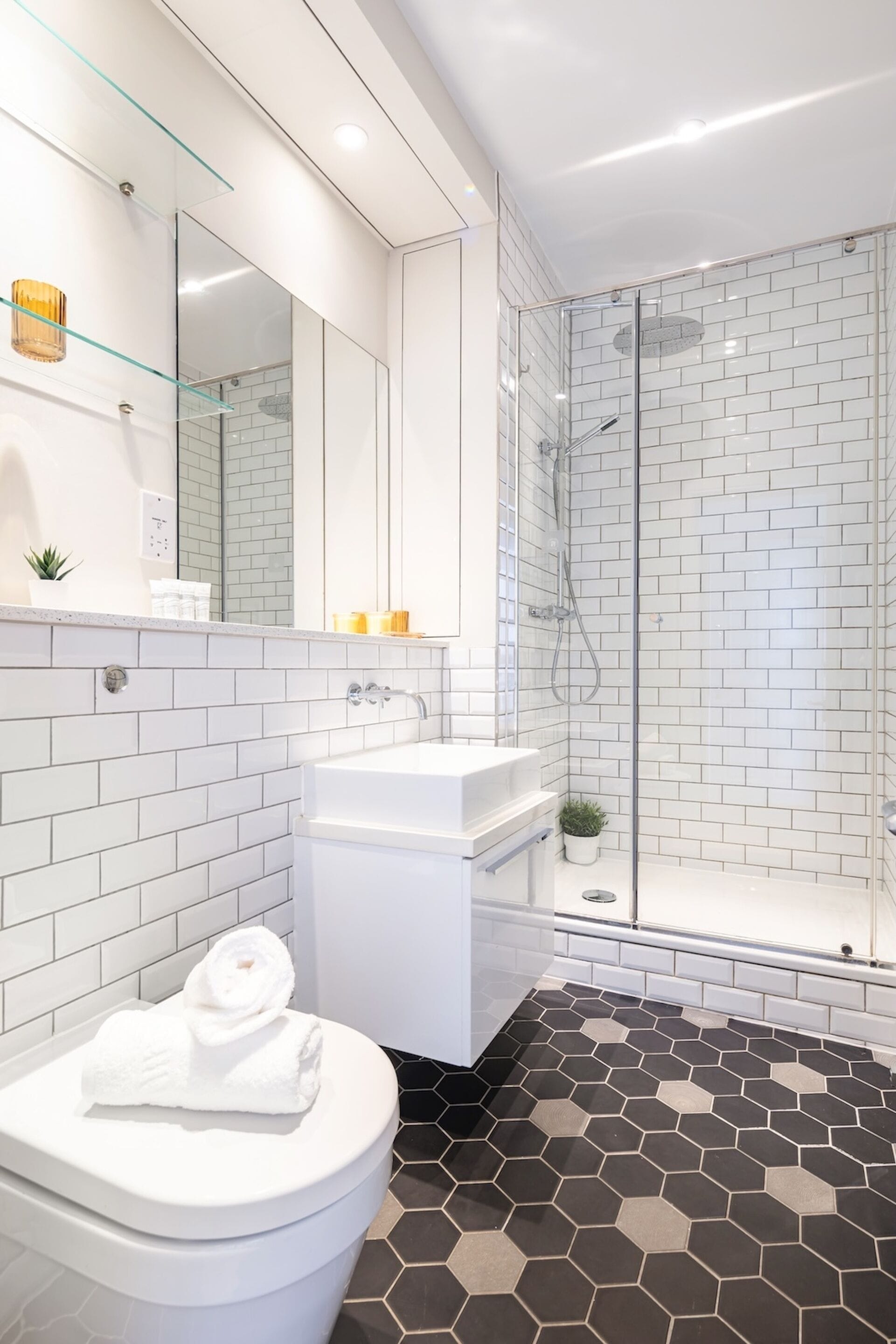 Apartament urbà, 1 llit doble i sofà llit, no fumadors, vistes a la ciutat | Bany