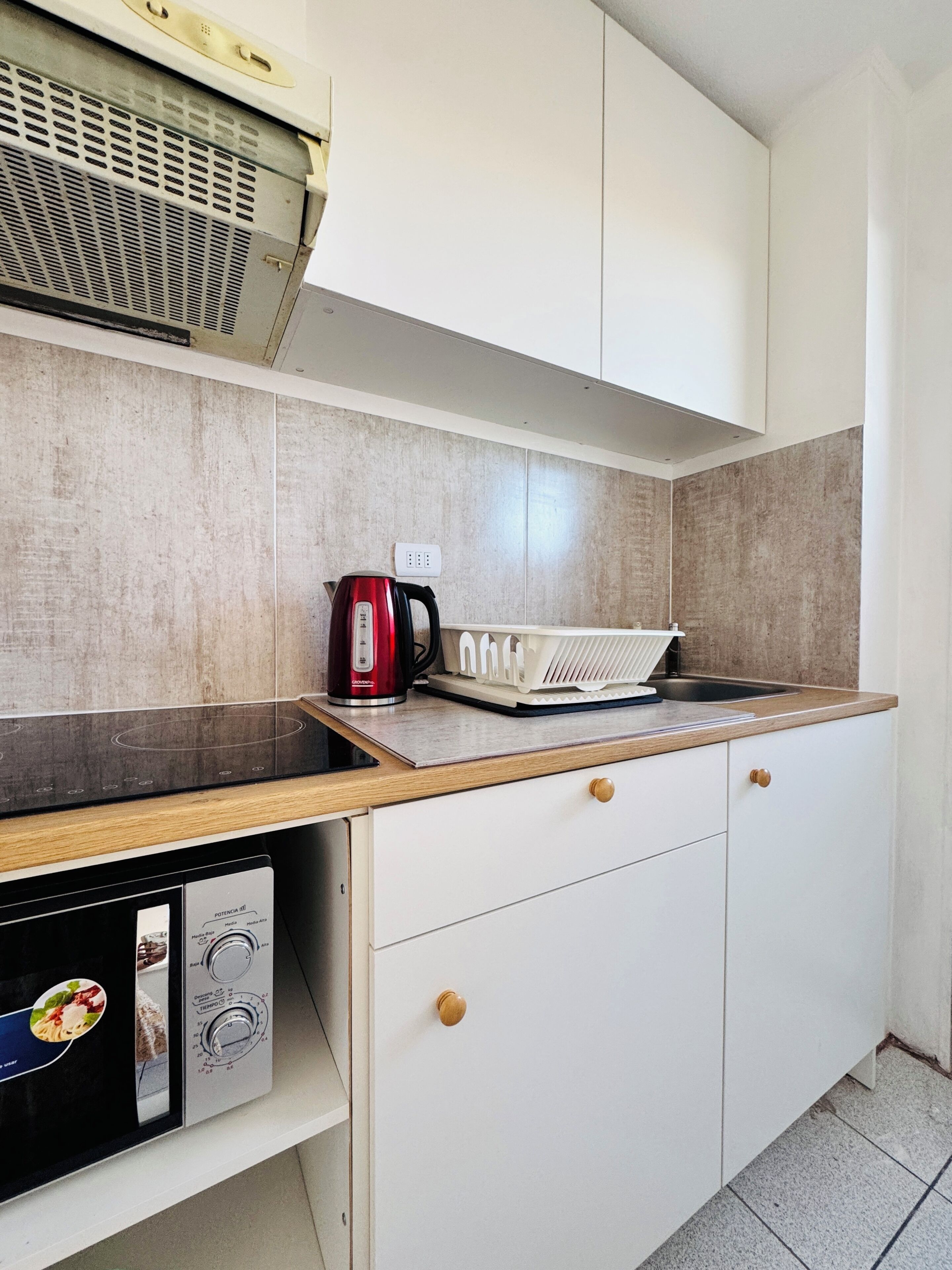 Apartment, 3 Bedrooms, Kitchen, City View | Private kitchen