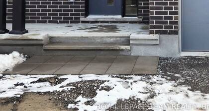 Charming One‑Bedroom Getaway in a Peaceful Townhome Setting
