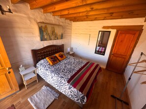 Desk, free WiFi, bed sheets - San Pedro de Atacama, Rukazen Lodge cómoda habitación Individual o Matrimonial (San Pedro de Atacama)