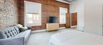 The Vogue 1-Bedroom Apartment