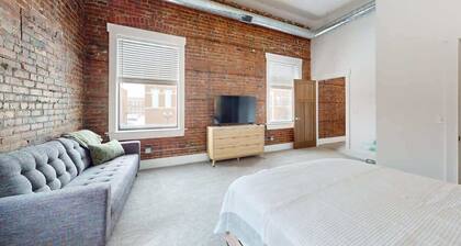 The Vogue 1-Bedroom Apartment