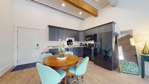 The Vogue 1-Bedroom Apartment