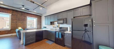 Fridge, microwave, oven, stovetop
