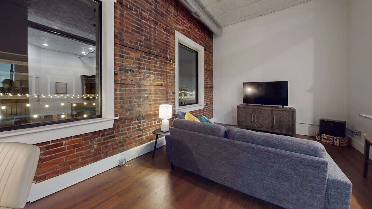 TV, offices