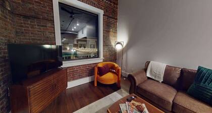 Panoramic Downtown 2-Bedroom