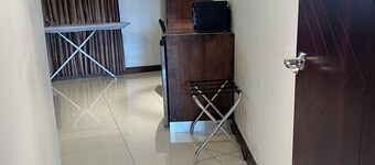 Paria Suites Hotel and Conference Center