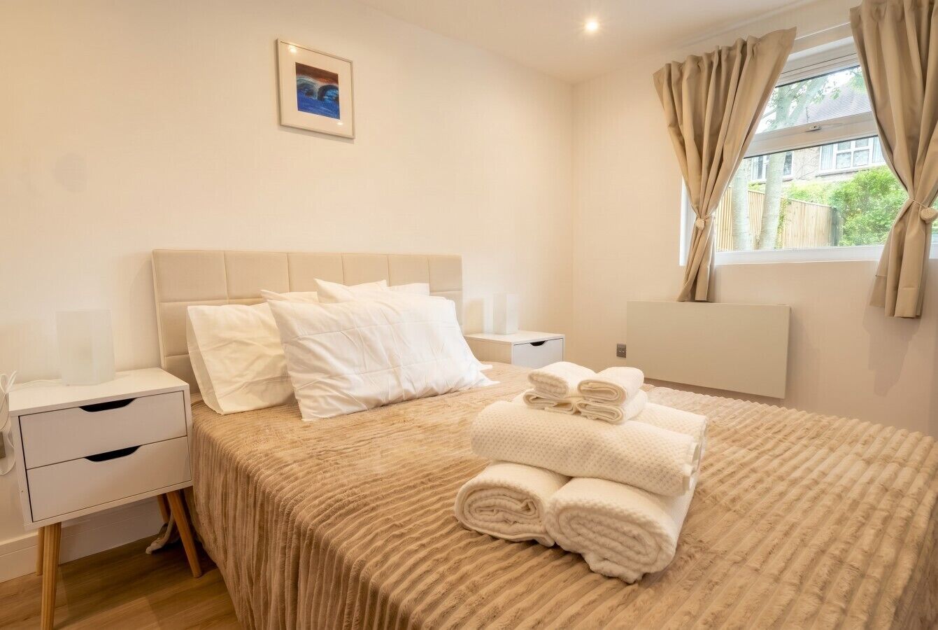 Iron/ironing board, travel cot, WiFi, bed sheets
