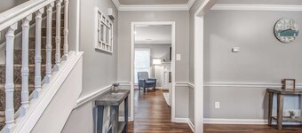 Cozy Patio, Mins to Downtown! Cordova Colonial